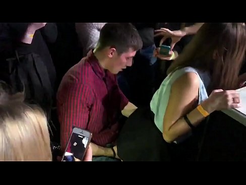 ❤️ Sesso reale in un nightclub russo. Ragazza russa di 18 anni nell'ano e nella vagina scopata in un nightclub Video di sesso di qualitàal it.mass-pr.ru ❤️